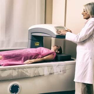 فحص هشاشة العظام فحص هشاشة العظام