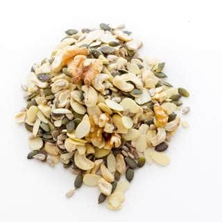 بعض البذورات والمكسرات بعض البذورات والمكسرات