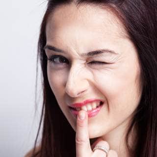 الحفاظ على اللثة وتقويتها الحفاظ على اللثة وتقويتها