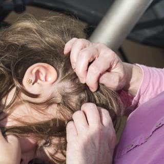 كيف تمنع قمل الرأس؟ كيف تمنع قمل الرأس؟