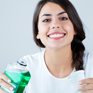 هل يشكل غسول الفم خطراً؟ هل يشكل غسول الفم خطراً؟