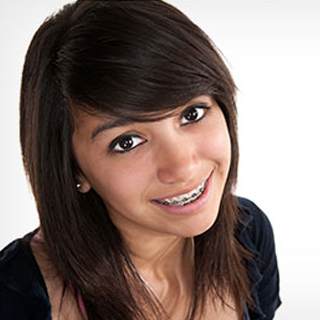 هل يمكن لمن يضع تقويم الأسنان استخدامه؟ هل يمكن لمن يضع تقويم الأسنان استخدامه؟