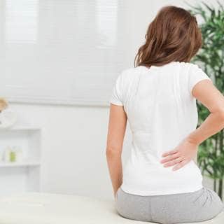 لماذا تصاب بألم الظهر؟ لماذا تصاب بألم الظهر؟