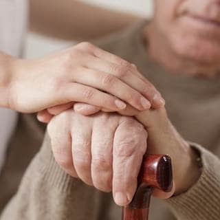 مشاهير اصيبوا بمرض باركنسون مشاهير اصيبوا بمرض باركنسون