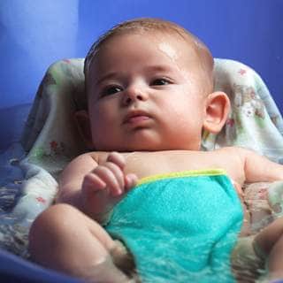 الماء الساخن الماء الساخن