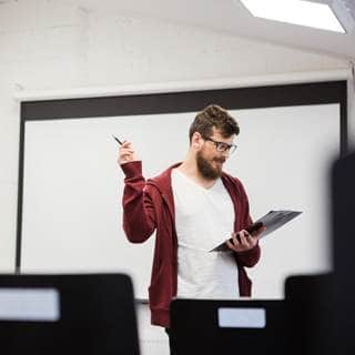 قم بالتكرار قم بالتكرار