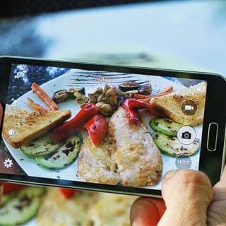 احتفظ بصورة لوجباتك احتفظ بصورة لوجباتك