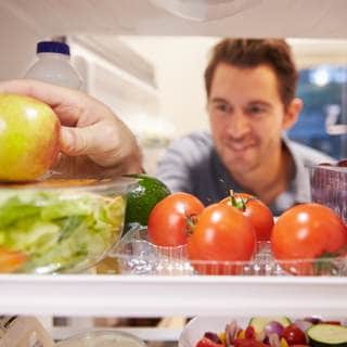 أعد تخزين المواد الغذائية أعد تخزين المواد الغذائية