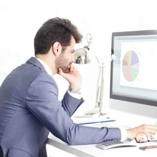 تجلس كثيرا تجلس كثيرا