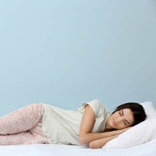 احصل على ما يكفي من ساعات النوم احصل على ما يكفي من ساعات النوم