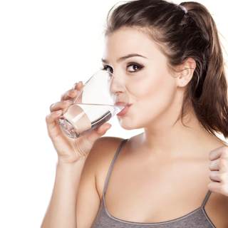 كيف تحافظ على رطوبة جسمك في الحر الشديد كيف تحافظ على رطوبة جسمك في الحر الشديد