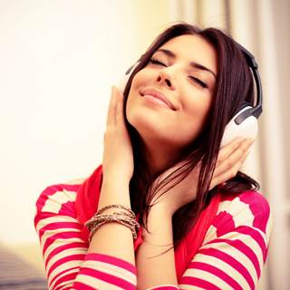 الاستماع للموسيقى بصوت عال الاستماع للموسيقى بصوت عال