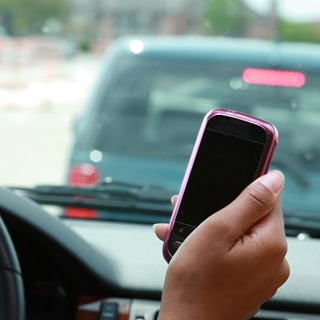 يعرضك لحادث طرق خطير يعرضك لحادث طرق خطير