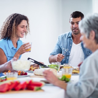 اجلس على رأس الطاولة اجلس على رأس الطاولة