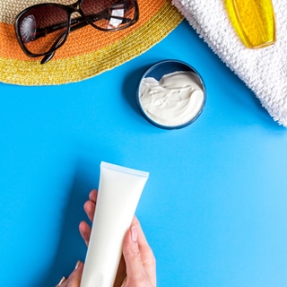 احمي نفسك من أشعة الشمس احمي نفسك من أشعة الشمس