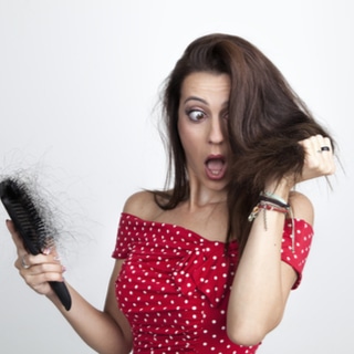 تساقط الشعر تساقط الشعر