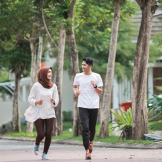 تحركوا قليلاً تحركوا قليلاً