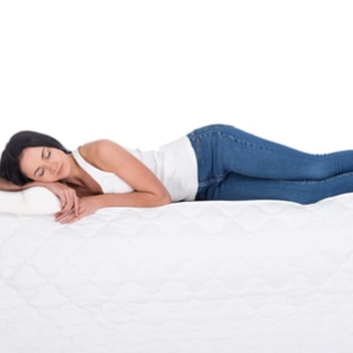 النوم على أحد الجانبين النوم على أحد الجانبين