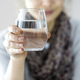 احرصي على شرب الماء احرصي على شرب الماء