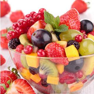 سلطة الفواكة كبديل عن الحلوى سلطة الفواكة كبديل عن الحلوى