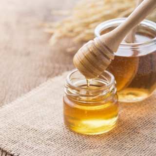 العسل يخفف من حمى القش العسل يخفف من حمى القش