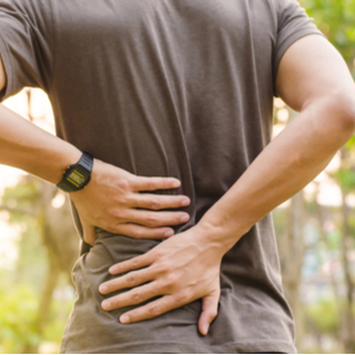 يخفف آلام الظهر يخفف آلام الظهر