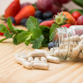 تناول المكملات الغذائية تناول المكملات الغذائية