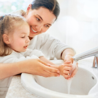 حماية الأطفال من فيروس كورونا المستجد حماية الأطفال من فيروس كورونا المستجد