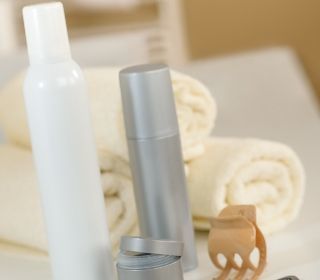 تغذية الشعر بواسطة استخدام مستحضرات أقنعة الشعر تغذية الشعر بواسطة استخدام مستحضرات أقنعة الشعر