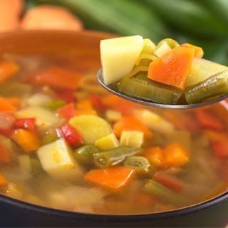 تناول الحساء تناول الحساء