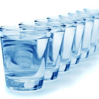 شرب السوائل الصحية شرب السوائل الصحية