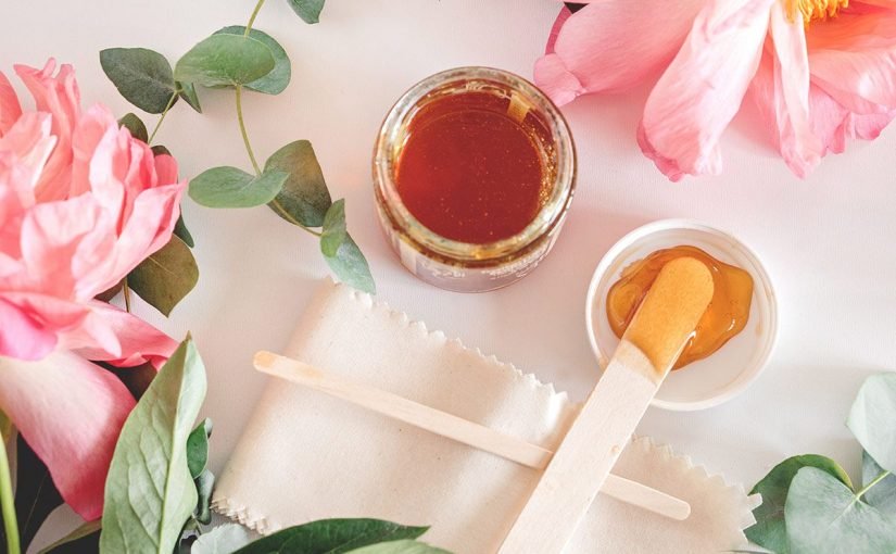 sugaring-2-825x510-2 طريقة عمل الحلاوة لازالة الشعر