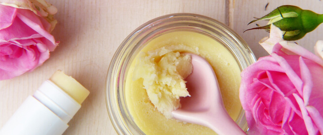 tbl_articles_article_22222_858c7623f88-d25b-4e93-8fe7-8a4cefbf5012 مزيل عرق طبيعي: وصفات فعالة وسهلة