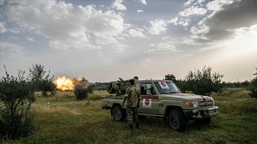 ليبيا.. مقاتلات "الوفاق" تستهدف آليتين عسكريتين لحفتر بترهونة