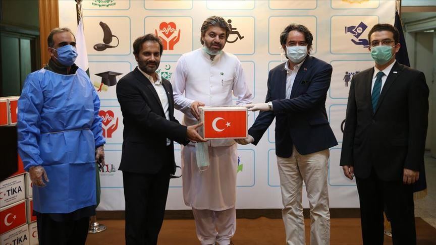 "تيكا" التركية ترسل مساعدات طبية إلى باكستان في إطار مواجهة كورونا