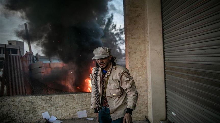 طرابلس.. مقتل عنصر أمن إثر قذيفة لحفتر طالت مبنى حكوميا