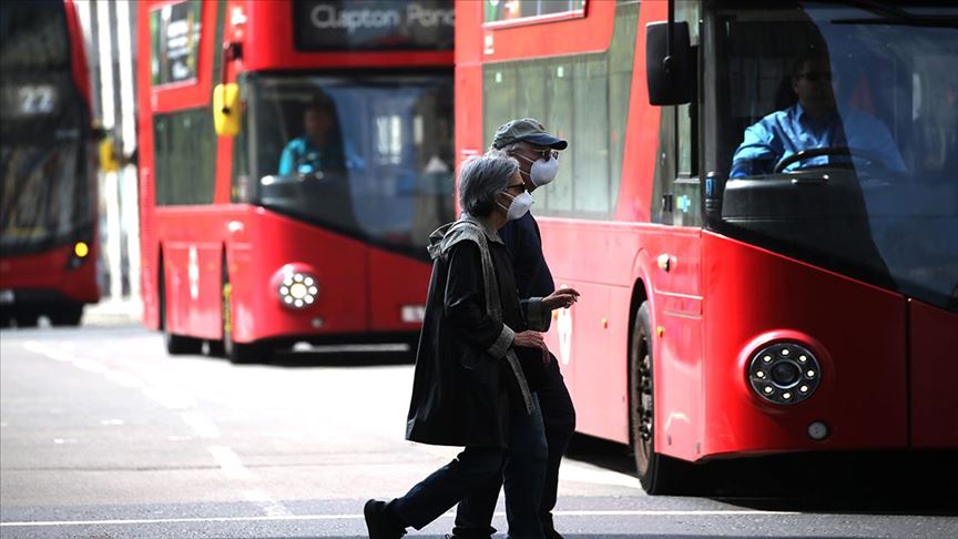 بريطانيا.. 888 وفاة بكورونا ترفع الحصيلة إلى 15 ألفا و464