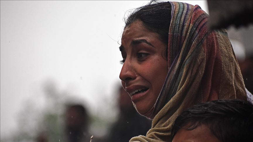 معاناة المرأة اللبنانية.. كورونا خارج المنزل وعنف داخله (تقرير)