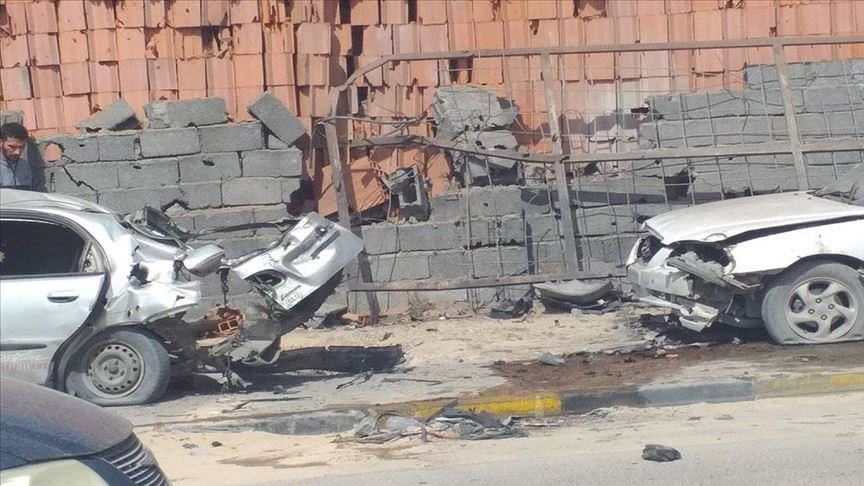 ليبيا.. إصابة 5 مسعفين في قصف حفتر لمستشفيين ميدانيين بطرابلس