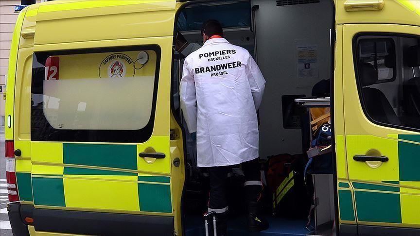 تركته للموت.. باريس تتخلى عن مشرّد مشتبه في إصابته بكورونا