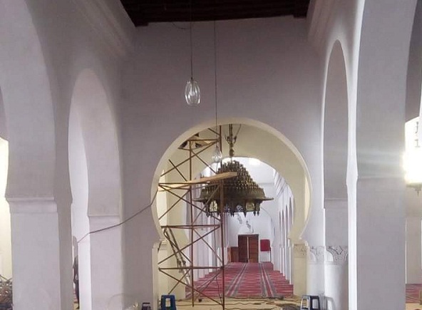 toraya1 خبر سار بالصور.. بأمر ملكي ثريا مسجد القرويين تعود لمكانها بعد أربع سنوات من غيابها وظهورها في متحف اللوفر بباريس