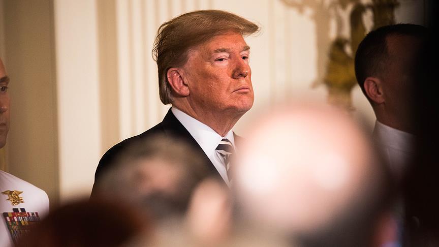 trump-1-3 بيلوسي: ترامب تهديد مستمر لأمننا القومي