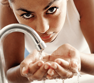 when_should_you_wash-7-380x335-1 tالوقت الأنسب لغسل الوجه :