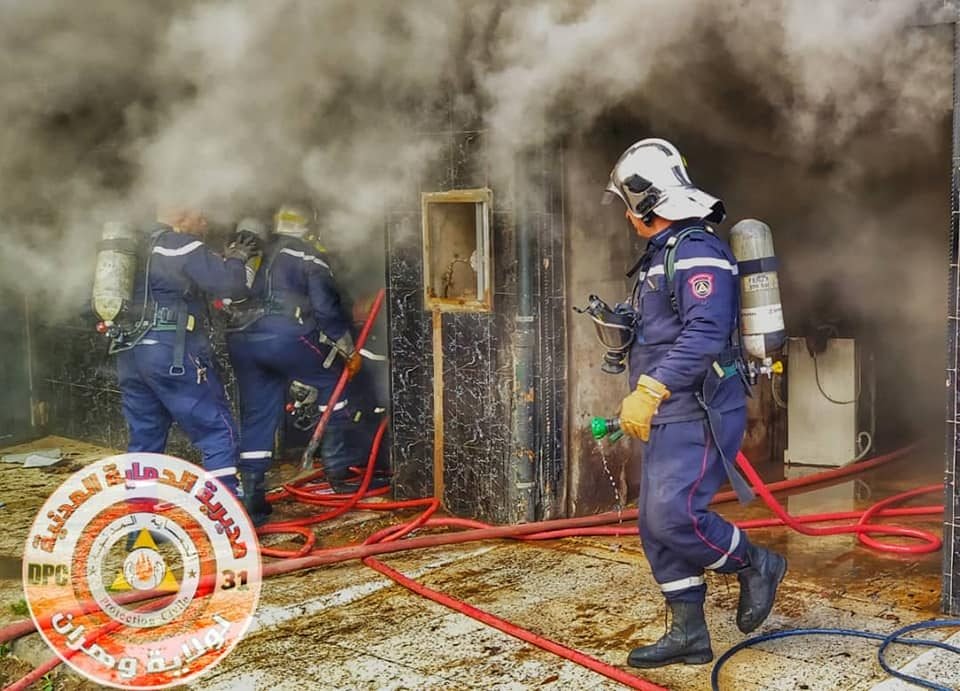 1-3-1500x9999-c وهران: حريق يأتي على مستودع لتخزين الملابس