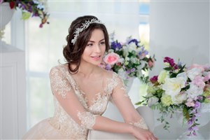 بالصور... تسريحات شعر للعروس ستبهركِ!