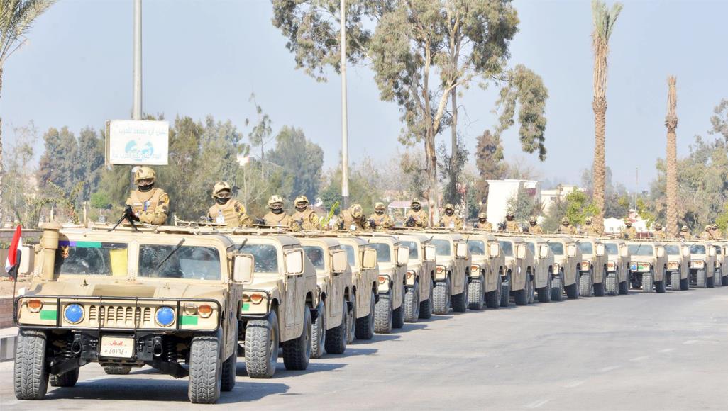 رغم تكرار العنف في سيناء.. لماذا يُوجَّه السخط الشعبي بعيدا عن المحاسبة؟ الجيش يشن عملية شاملة في سيناء منذ نحو ثلاث سنوات لكن نتائجها محدودة (مواقع التواصل)