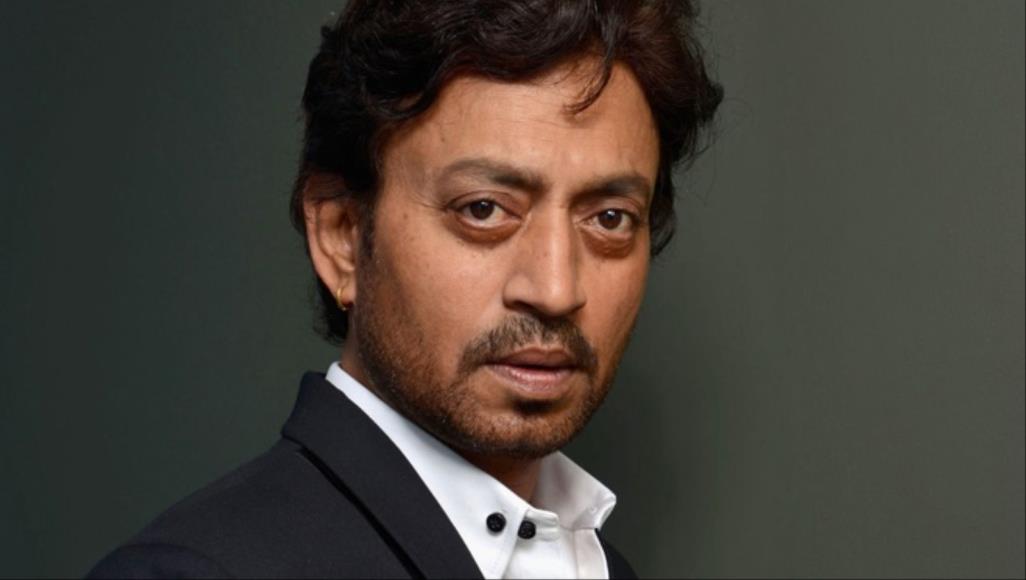 عرفان خان.. الفيلسوف الحزين الذي حول السينما الهندية من الاستعراض إلى المشاعر الممثل الهندي عرفان خان الذي توفي عن عمر 53 عاما (مواقع التواصل)