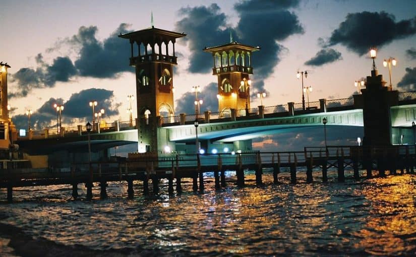 d8a7d984d8a3d985d8a7d983d986-d8a7d984d8b3d98ad8a7d8add98ad8a9-d981d98a-d8a5d8b3d983d986d8afd8b1d98ad8a9-825x510-2 الأماكن السياحية في إسكندرية