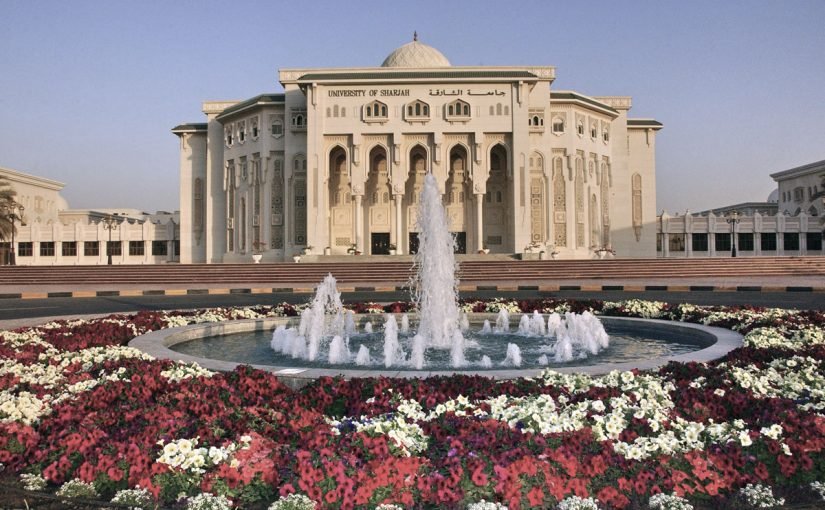 d8a7d984d985d986d8ad-d8a7d984d8afd8b1d8a7d8b3d98ad8a9-d981d98a-d8acd8a7d985d8b9d8a9-d8a7d984d8b4d8a7d8b1d982d8a9-825x510-2 المنح الدراسية في جامعة الشارقة