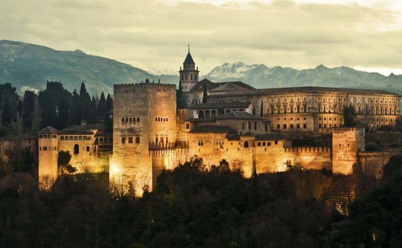 d8acd988d984d8a9-d981d98a-d985d8afd98ad986d8a9-d8bad8b1d986d8a7d8b7d8a9-825x510-2 جولة في مدينة غرناطة